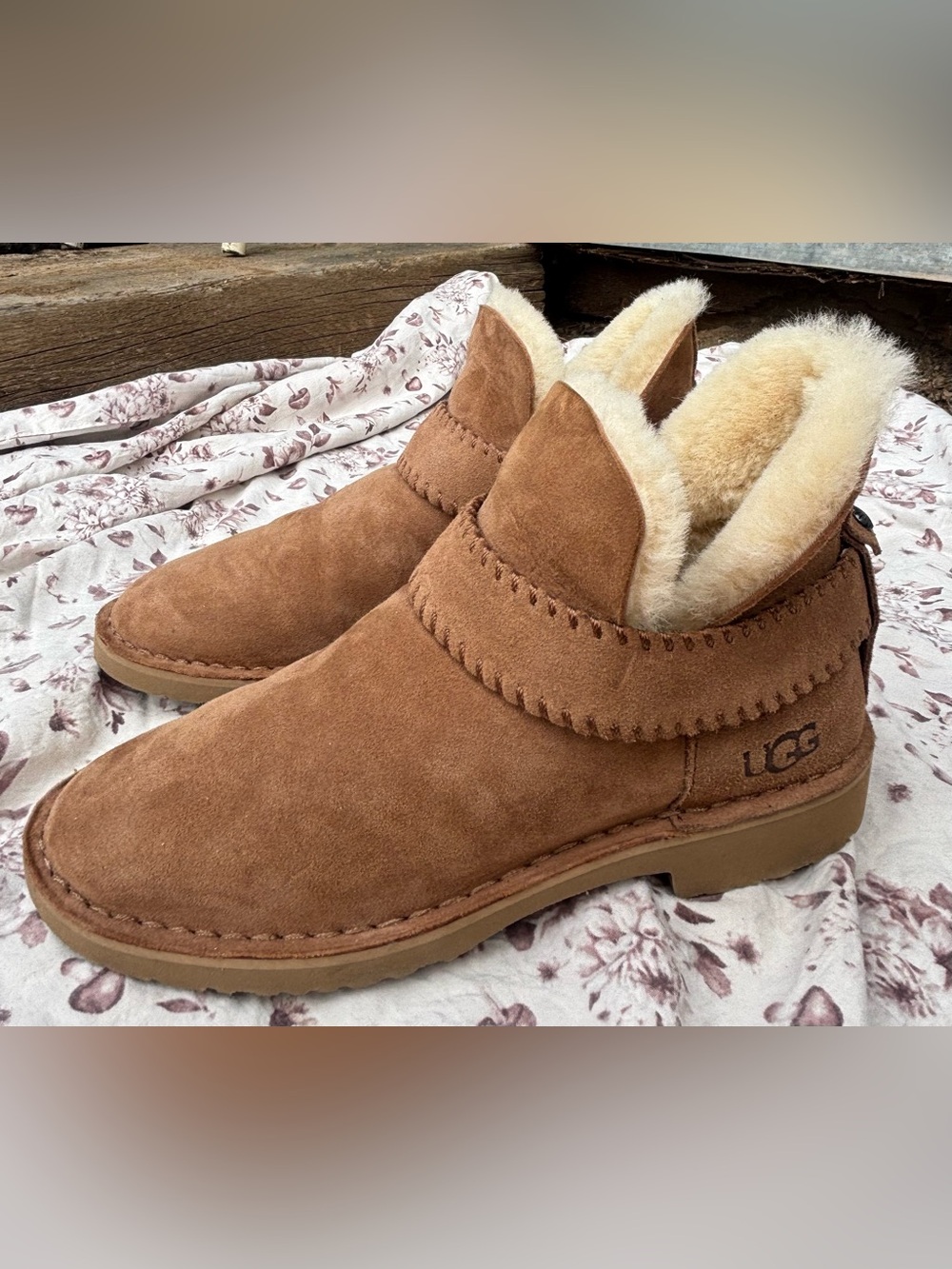 UGG McKay Chestnut Suede Ankle Boots | Size 7